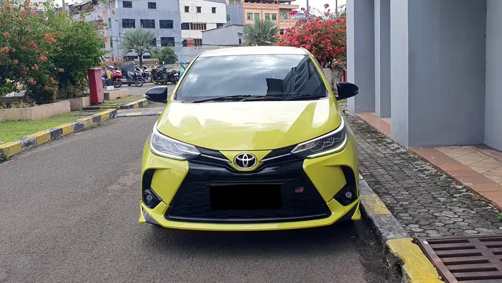 [ LOW KM ] Toyota Yaris 1.5 S GR Sport CVT AT 2022/2023