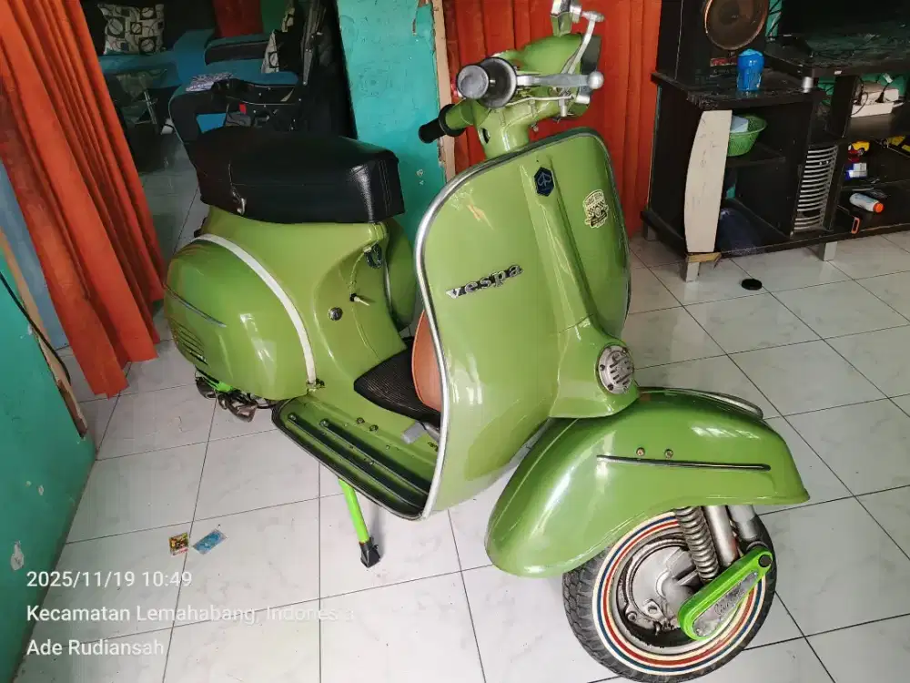 Vespa Super 1975 Istimewa