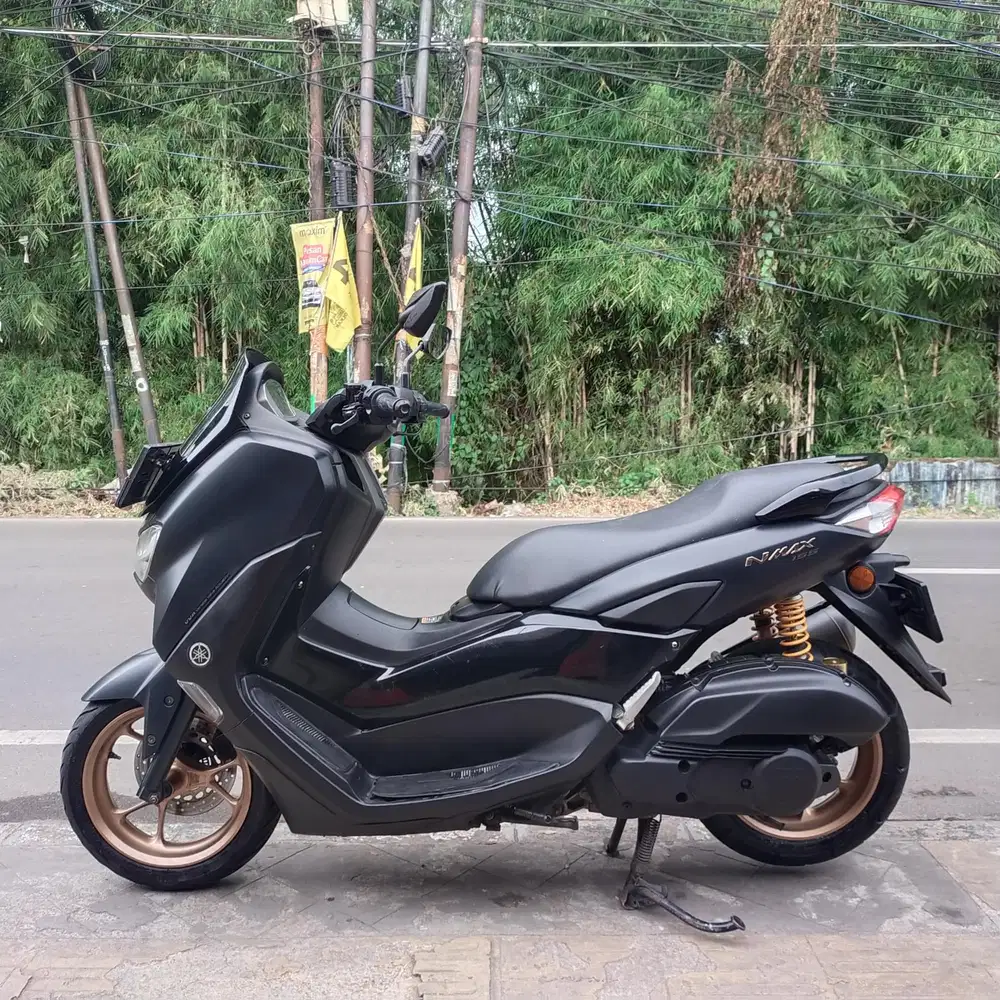 Yamaha Nmax New 2022 lengkap Bagus Mesin Aluss