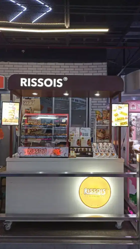 Sales & food service  outlet