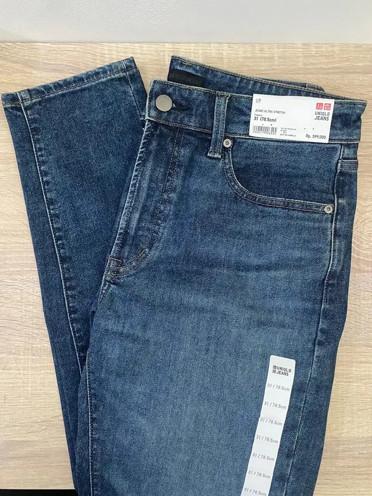 Celana Jeans Uniqlo Size 31