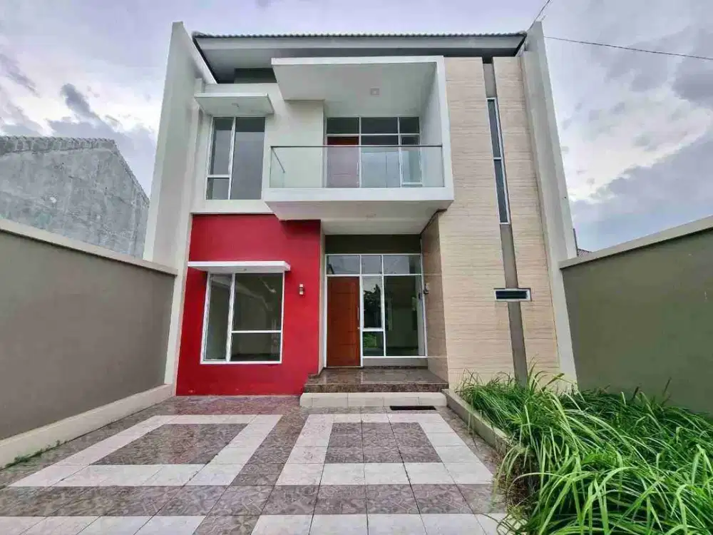 Rumah Bagus Halaman Luas di Gawanan Colomadu Karanganyar