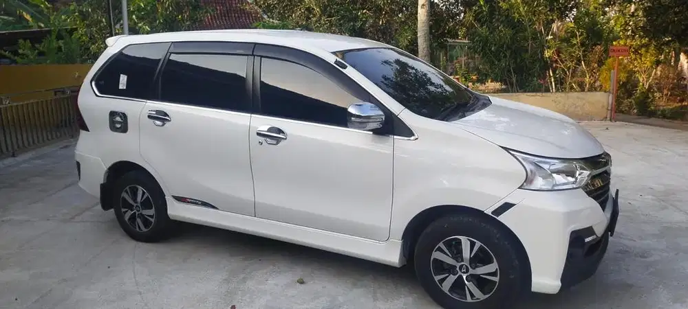 Jual Xenia R Sporty Putih 2018 MT