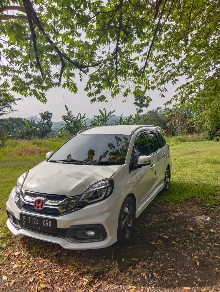Honda mobilio RS, MT