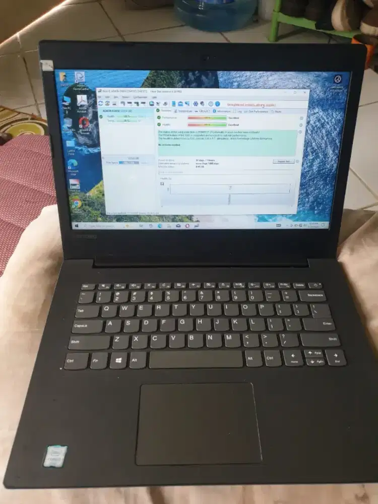 Laptop Lenovo Ideapad core i3 gen 6