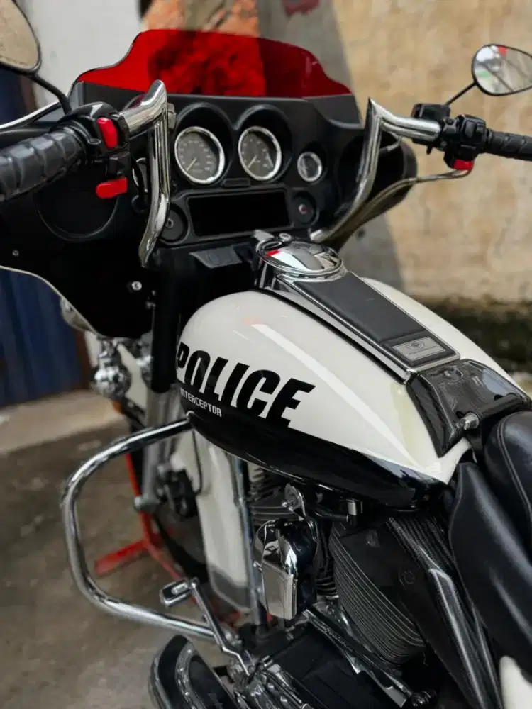 Harley Davidson police edition anniversary