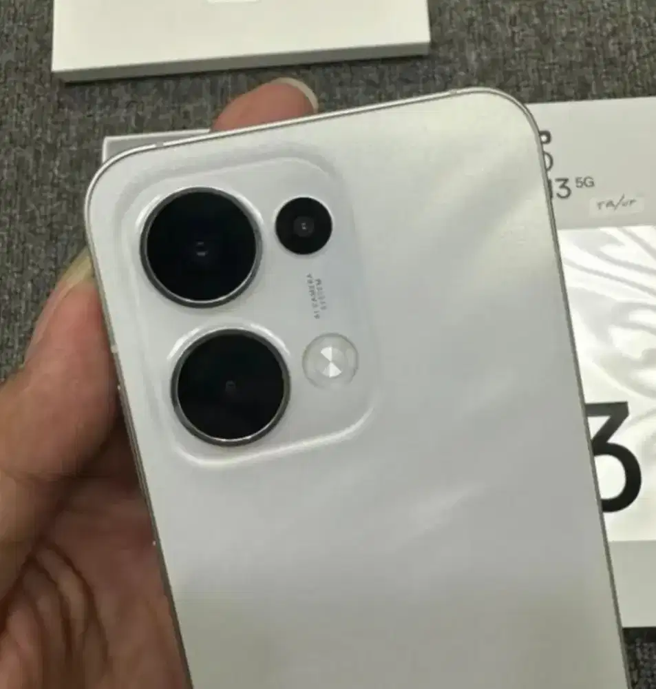 Oppo Reno 13 5G 12/256Gb Garansi Aktif