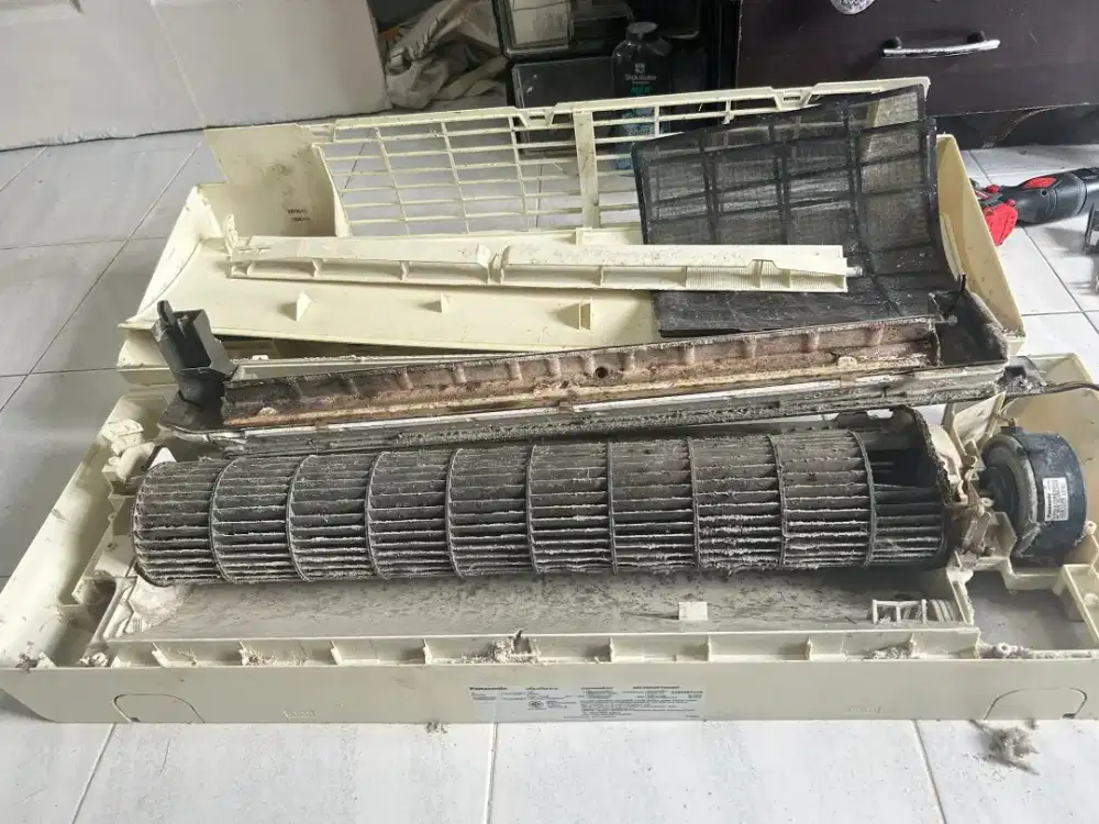 SERVICE AC PERBAIKAN DAN MAINTENANCE