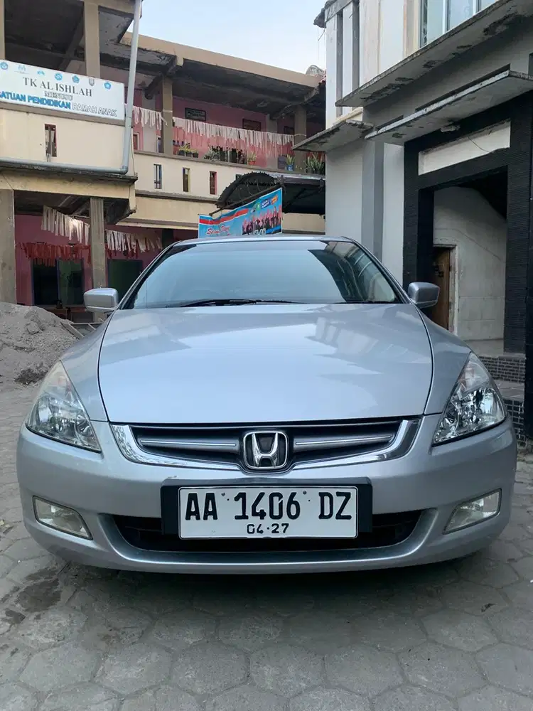Accord VTIL 2.4 MT 2004 istimewa