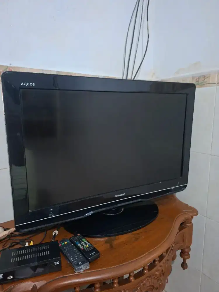 Dijual TV sharp seri aquos 32