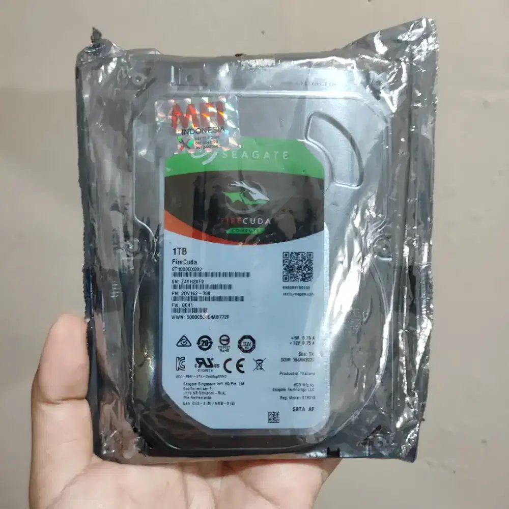 Seagate Firecuda SSHD Hardisk Gaming 1TB 3,5 Inch BNOB Storage Hdd