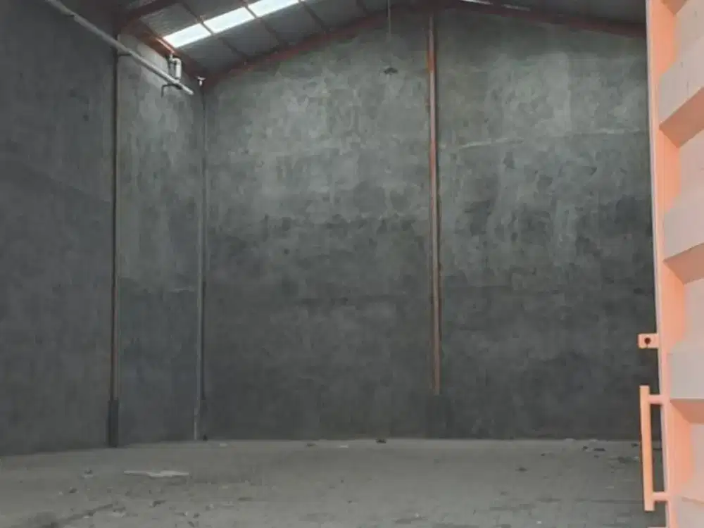 Gudang Kalijudan MERR Kenjeran Mulyorejo Surabaya Kontener 40 feet masuk