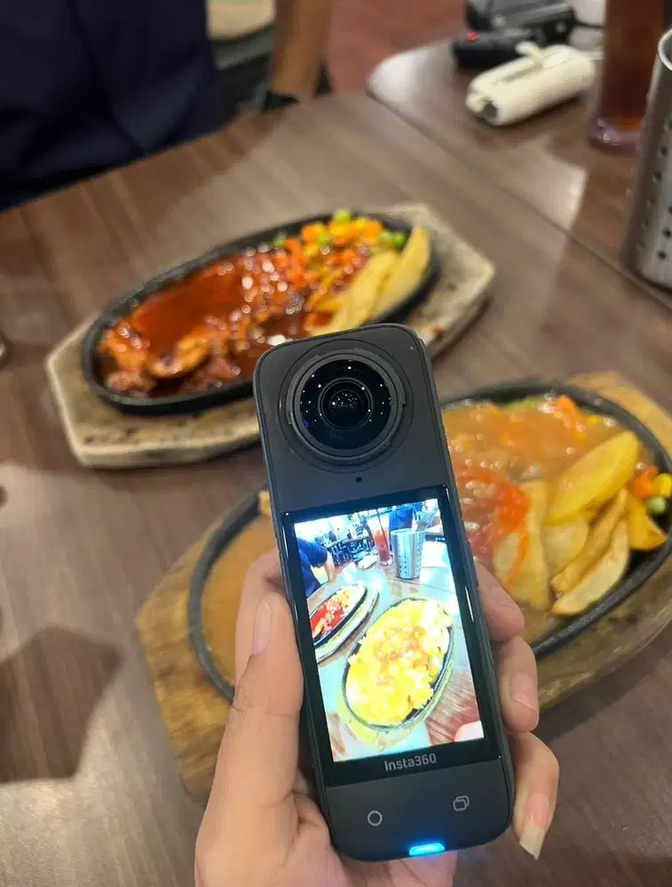 Kamera Insta 360 X4