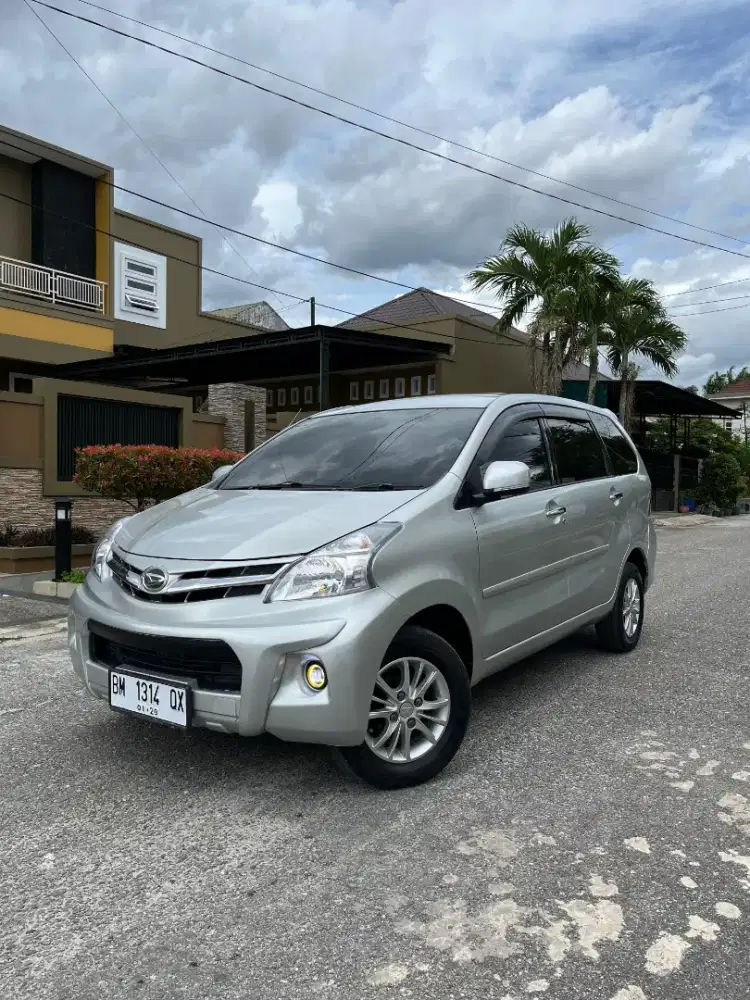 Daihatsu Xenia R Family M/T 2012