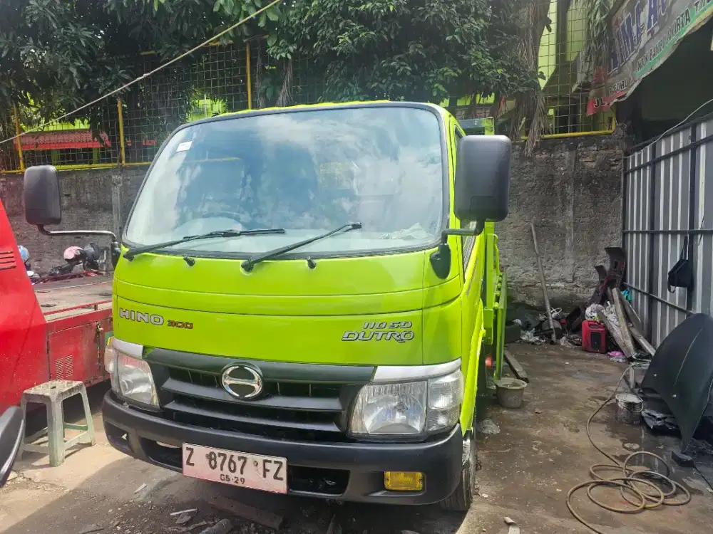 Hino dutro 110 sd engkel Long 2012 power