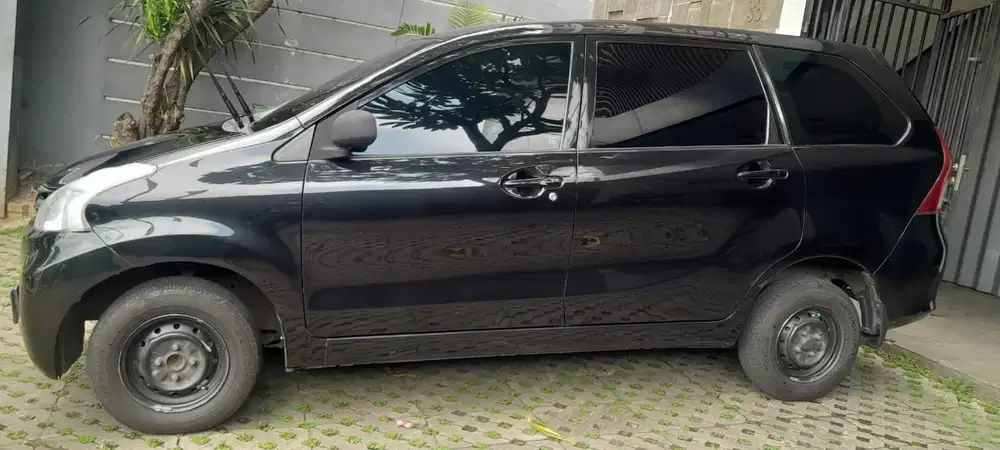 Daihatsu Xenia 2012 Bensin