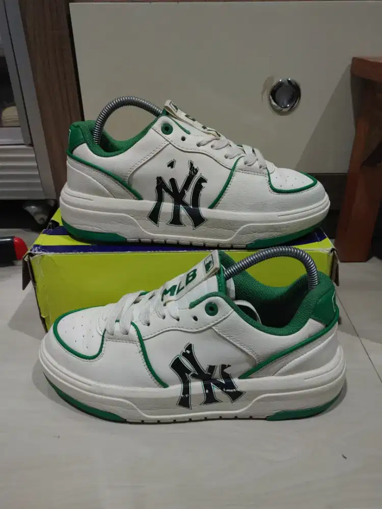 Sepatu MLB preloved size 41