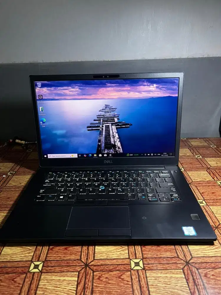 Dell 7490 Touchscreen i7 8th ram 16/256Gb