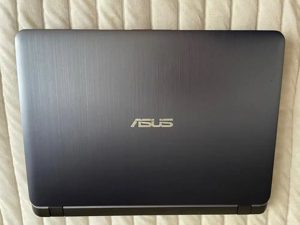 Dijual Laptop Asus Vivobook 14'
