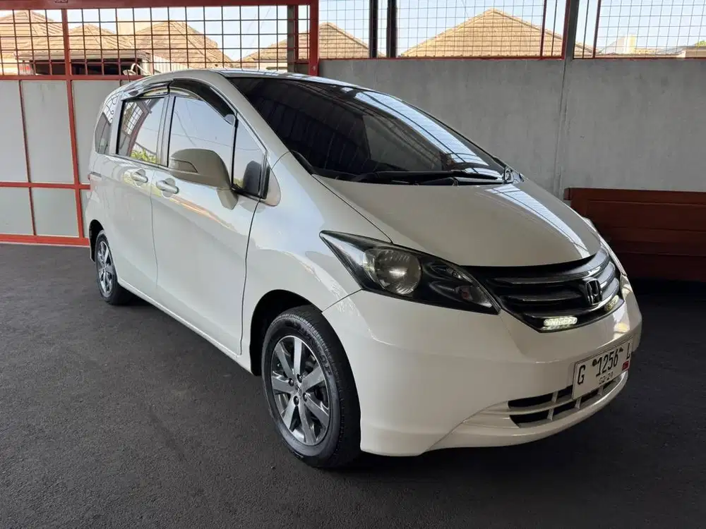 Honda FReed 2011