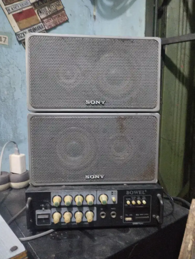 Ampli berikut dua box salon sony