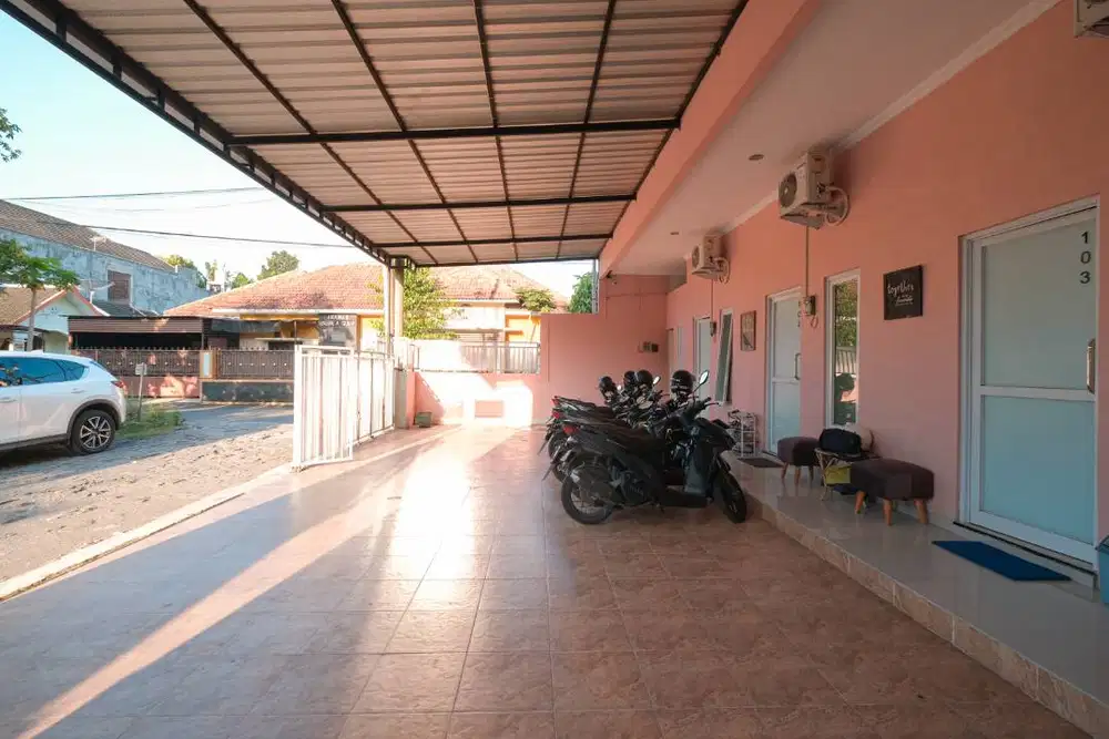 200m dari jalan Kaliurang.jalan pamungkas jakal selatan kampus UII