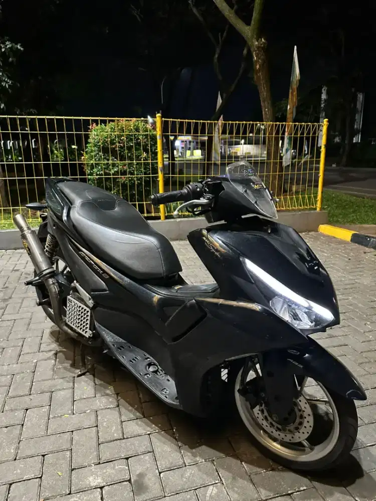 AEROX 2022 ABS BLACK