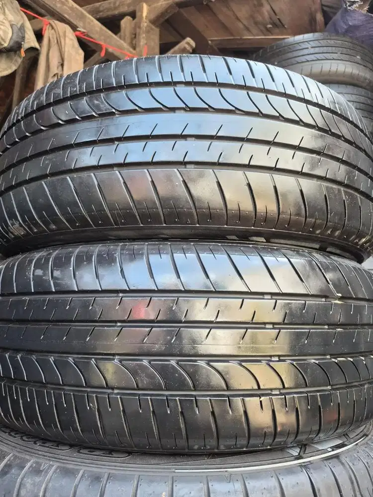 Ban copotan lexus bridgestoen duller H/L 235/55 R20 90% ..2pcs