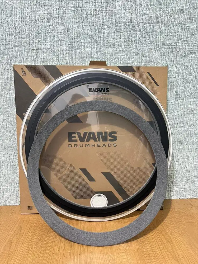 Head kick bass drum evans emad 22 inch