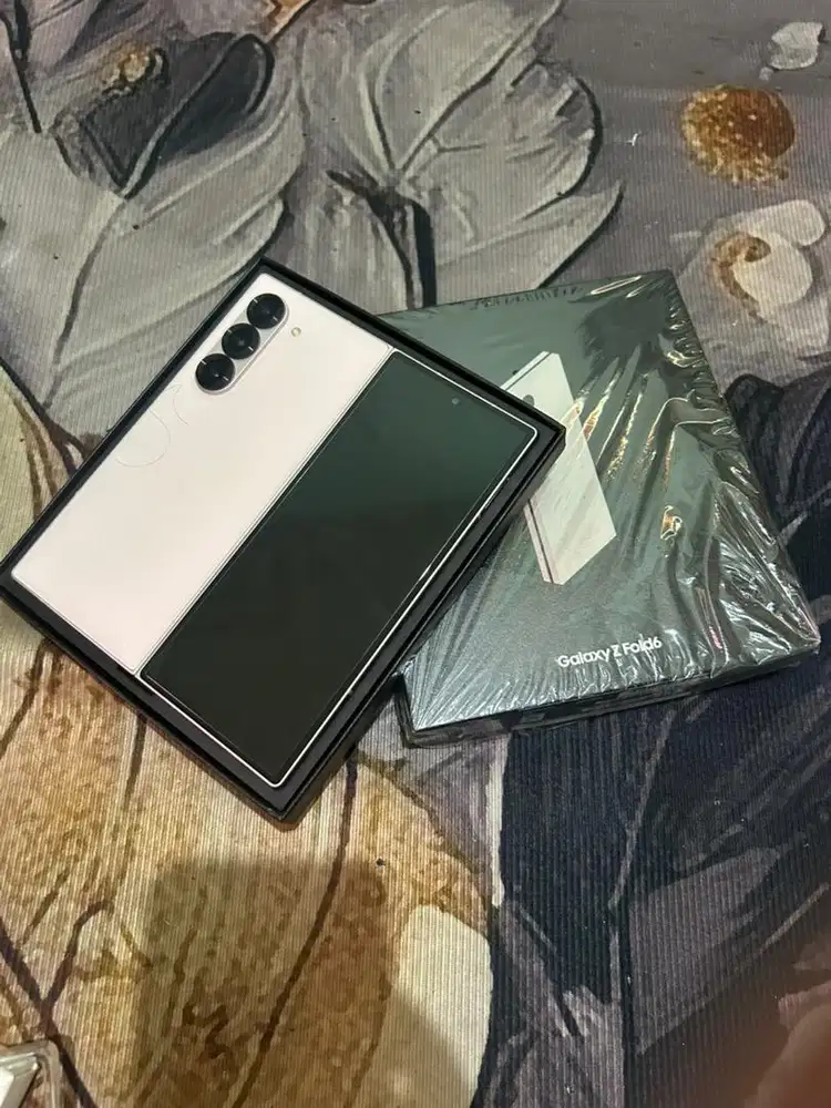 Samsung z fold 6 12/256 gb sein