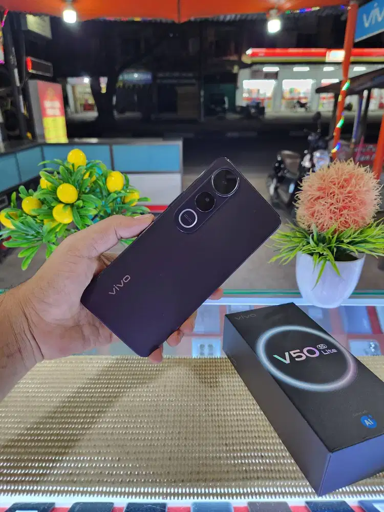 Vivo V50 Lite 5G (8+8) 1Gb/ 256Gb Fullset Mulus Original 100% Like New