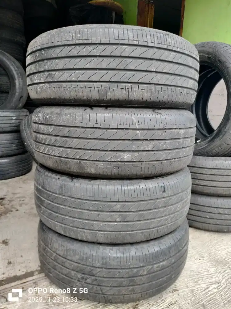 Jual ban copotan mrek Bridgestone toosa ukuran 215 55 R17 kond 90%