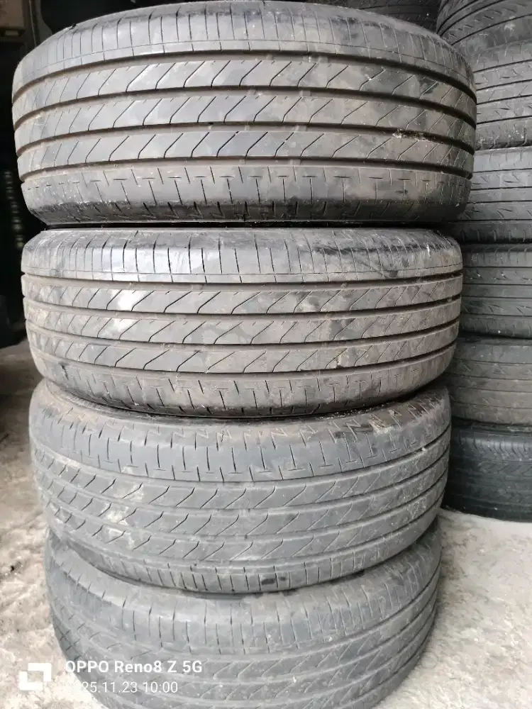 Jual ban copotan mrek Bridgestone toosa ukuran 215 60 R16 kond 90%