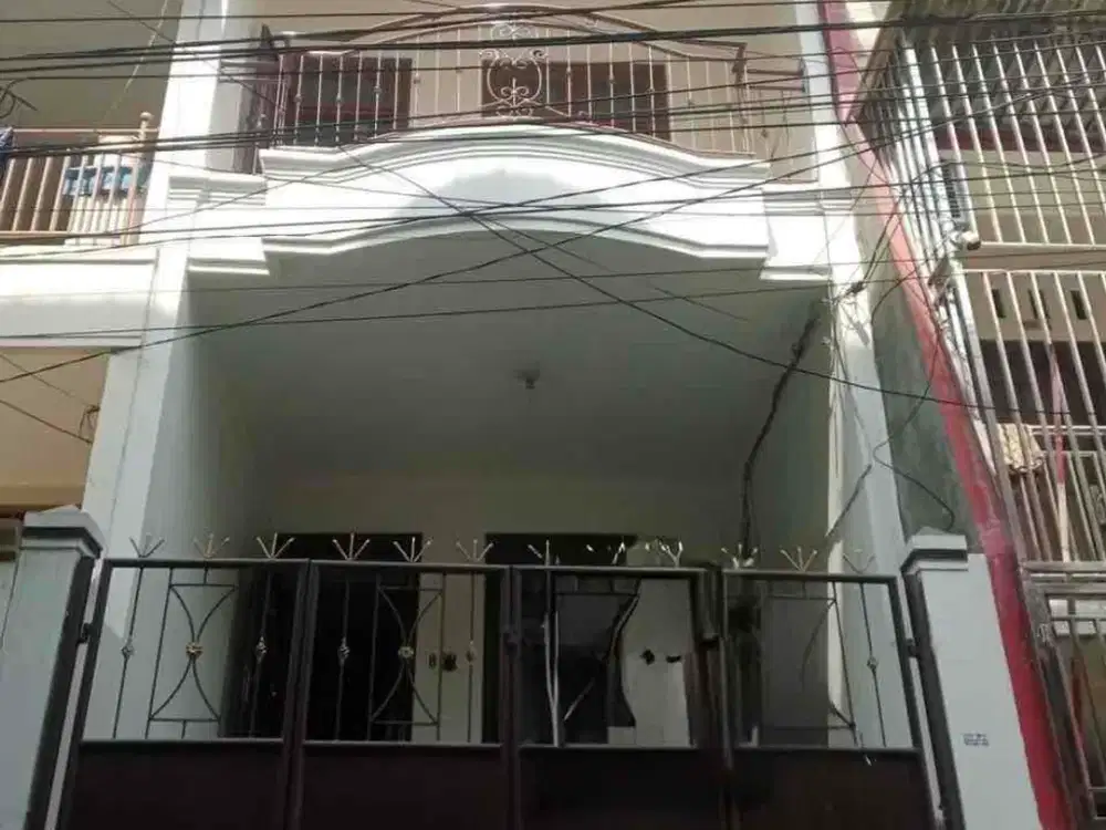 Rumah 2.5 lantai Di Jl Sili Teluk Gong Jakarta Utara