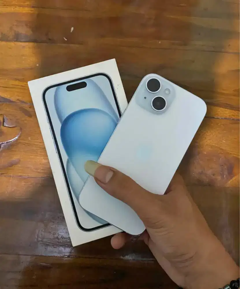 iPhone 15 basic 128gb seperti baru