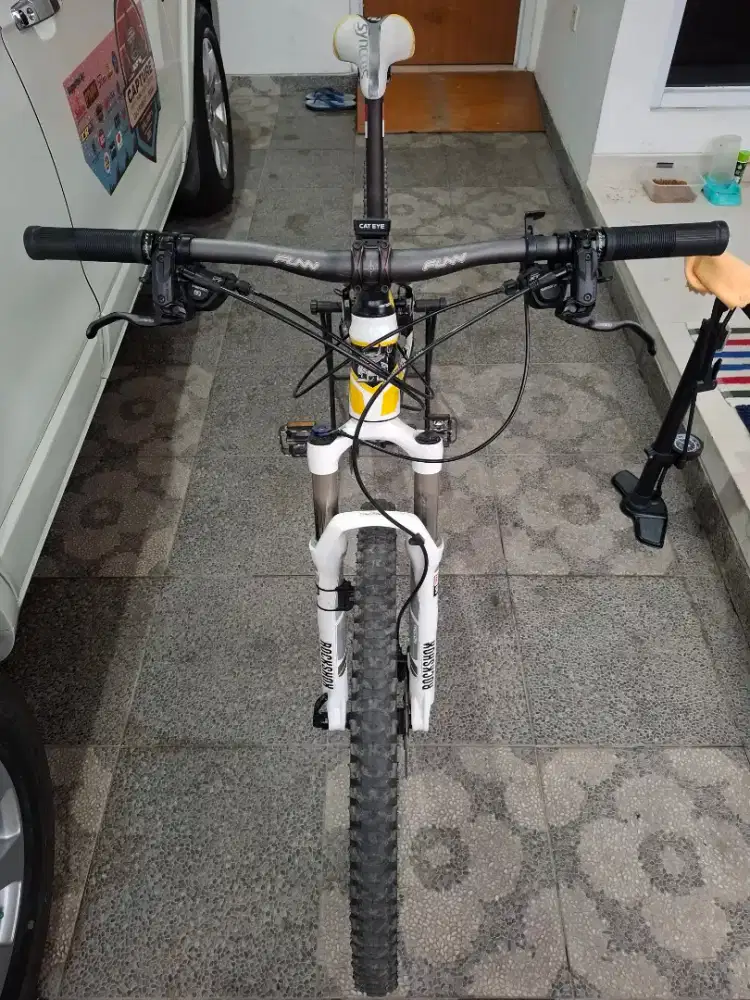 Sepeda Gunung MTB Thrill XC 3 Wim Cycle