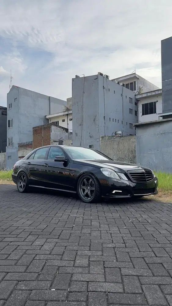 Mercedes-Benz E250 2010 Bensin