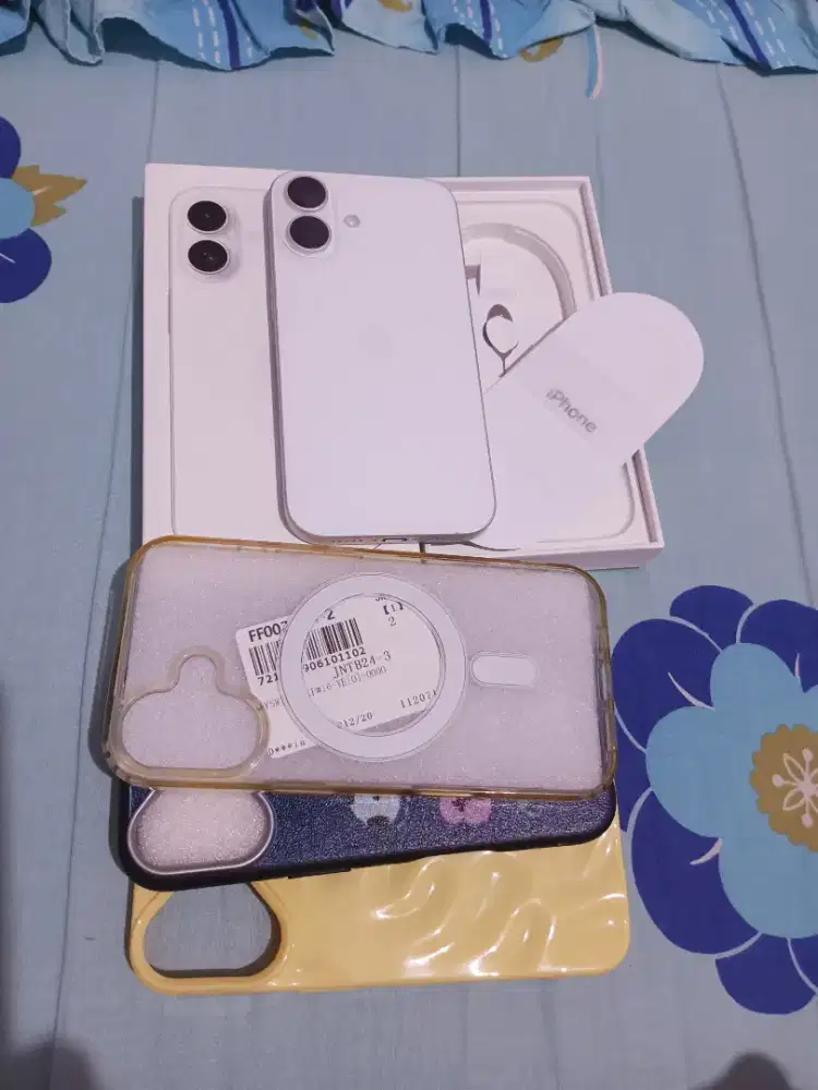 iPhone 16 White 128GB iBox