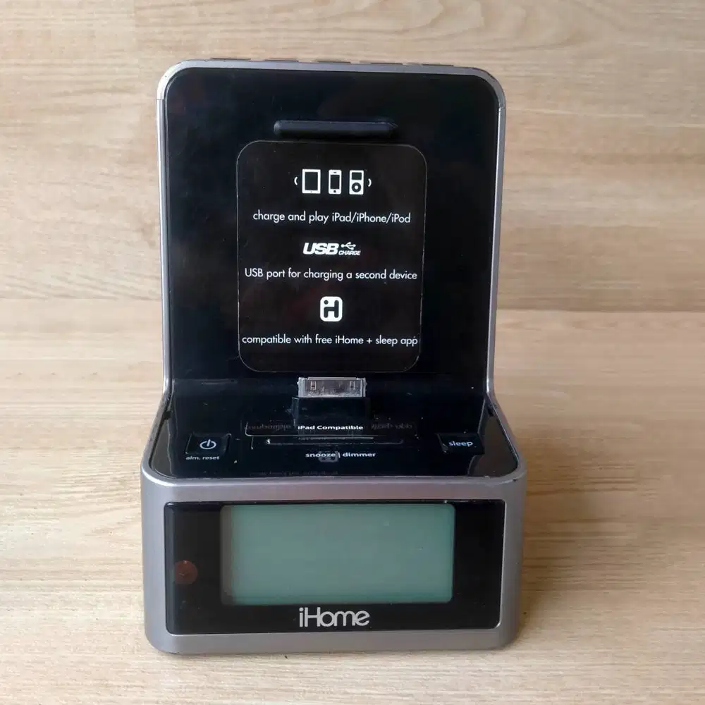 iHome Docking Alarm Clock Speaker 30-Pin–iPhone, iPod, USB Port, Radio