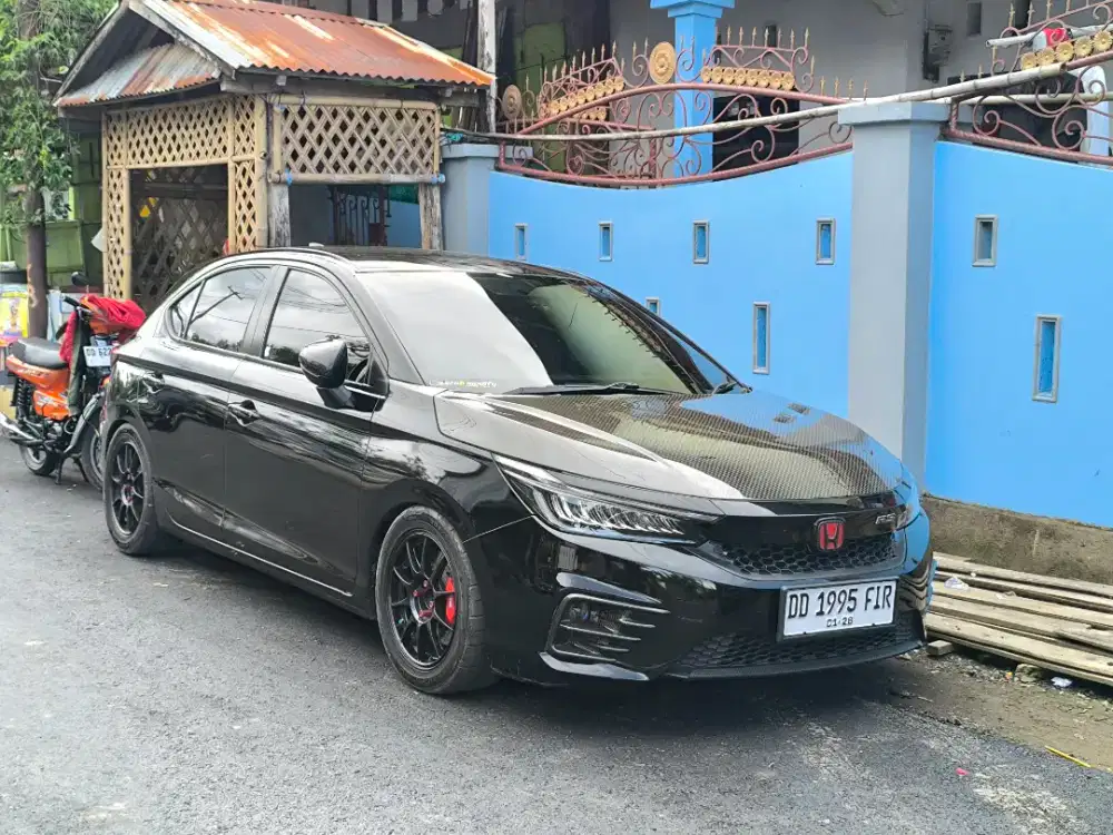 HONDA CITY HATCHBACK RS CVT