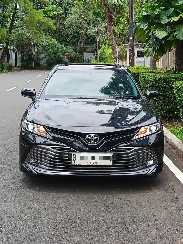 Toyota Camry V 2019