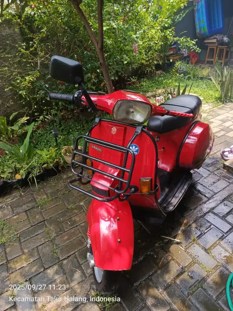 Vespa Strada AOM 1988