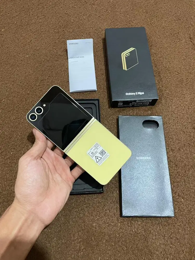 Samsung Z flip 6 12/512 SEIN mulus like new