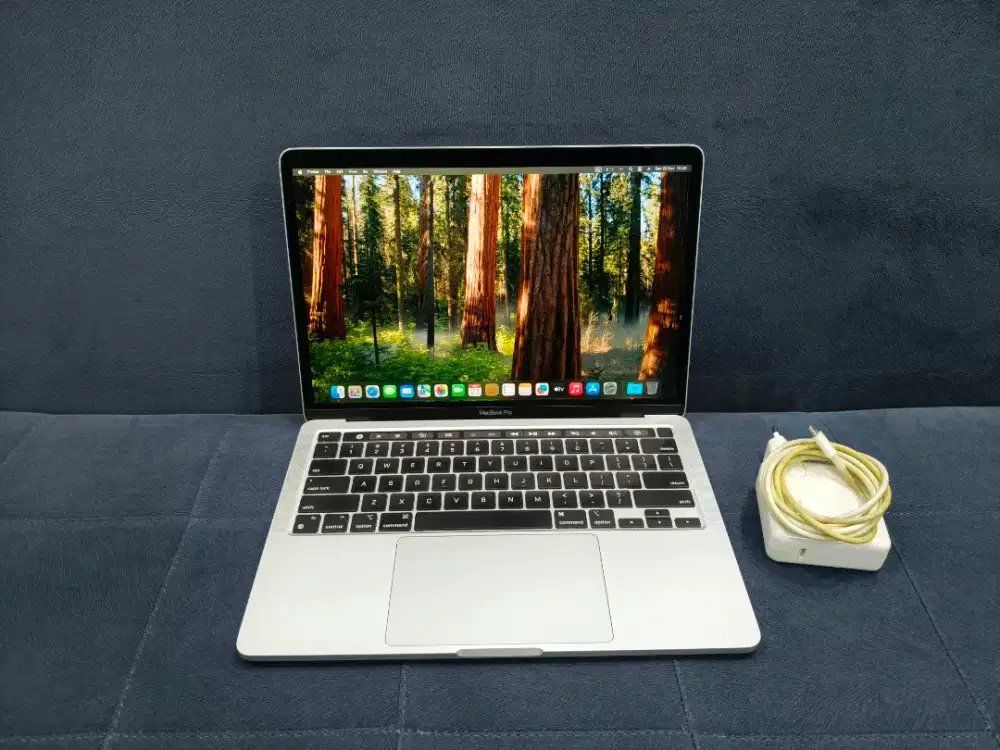 MacBook Pro 13 2020 Apple M1 RAM 16GB SSD 256GB Mulus No Minus