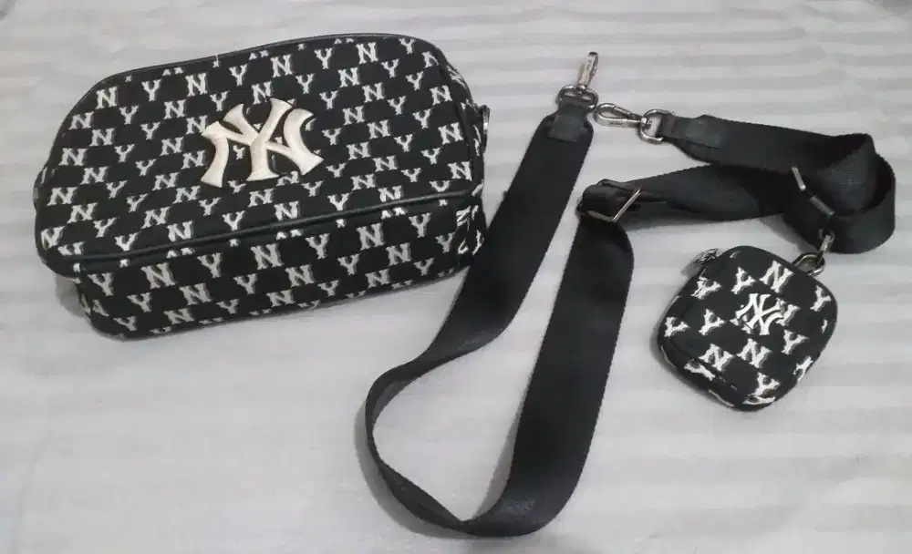 Slingbag MLB NY Yankess Monogram Jacquard black
