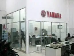 Pasang Sekat Partisi Plafon Gypsum + Kusen Pintu Aluminium Alumunium