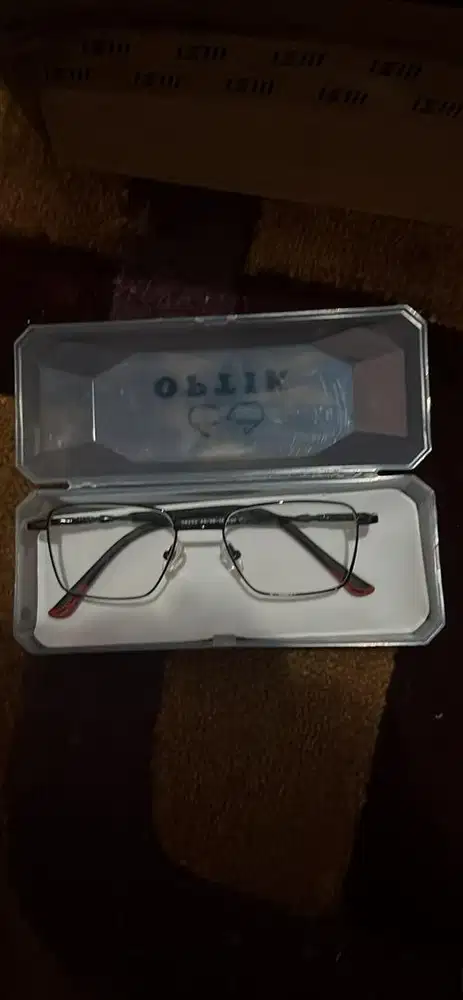 kacamata anti radiasi