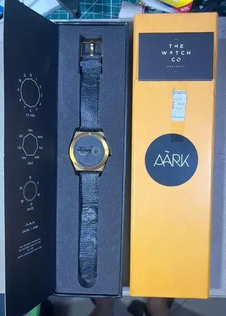 Jam Tangan AARK Original The Watch Co – Leather Strap Black/Gold