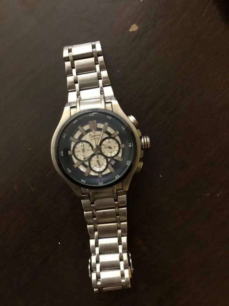 Jam alexander christie pria