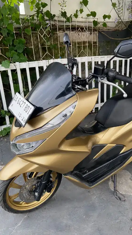 Honda Pcx 150 Cc Gold